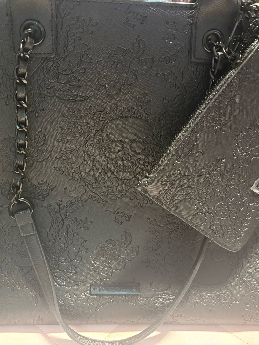 π Betsey Johnson Black Embossed Skull Tote & Pouch Set π - Picture 11 of 11
